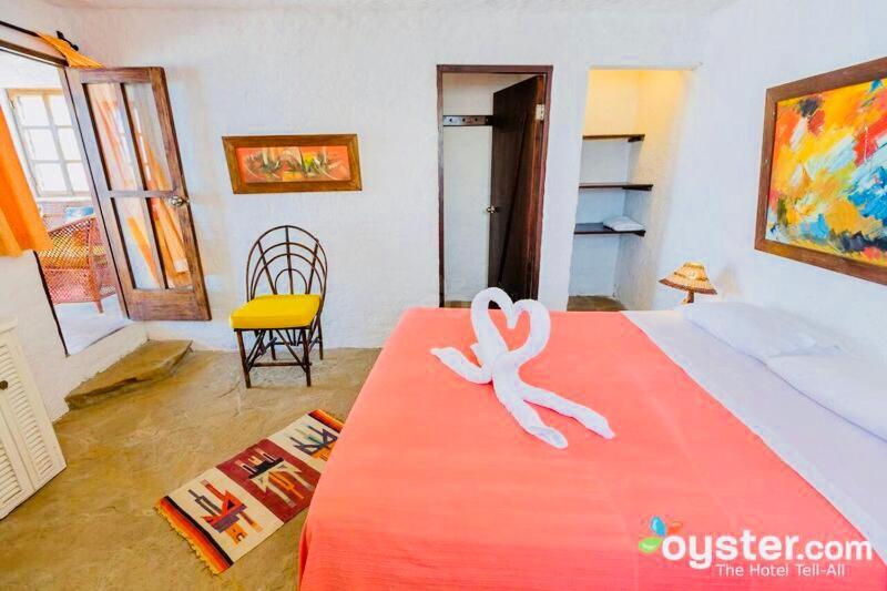Hotel Smiling Crab กาโนอาส เด ปุนตาซัล ภายนอก รูปภาพ