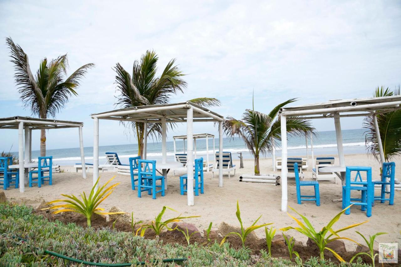 Hotel Smiling Crab กาโนอาส เด ปุนตาซัล ภายนอก รูปภาพ